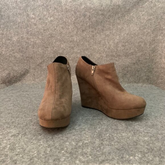 Chinese Laundry Hot Desert Women’s Wedge Side Zip Heel Booties - Picture 1 of 12